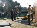 Bratislava Deutscher Botschafter auf dem Soldatenfriedhof Ruzinov.jpg